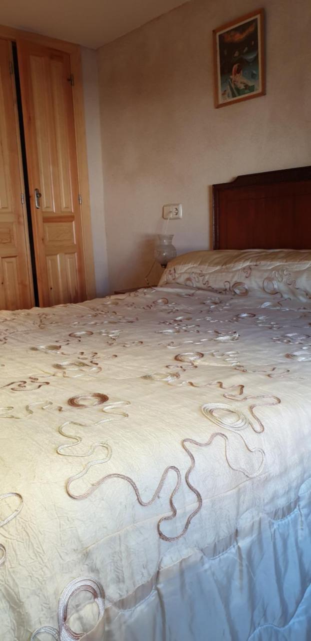 Apartamento Rural La Muralla De Pedraza Chavida Exterior photo